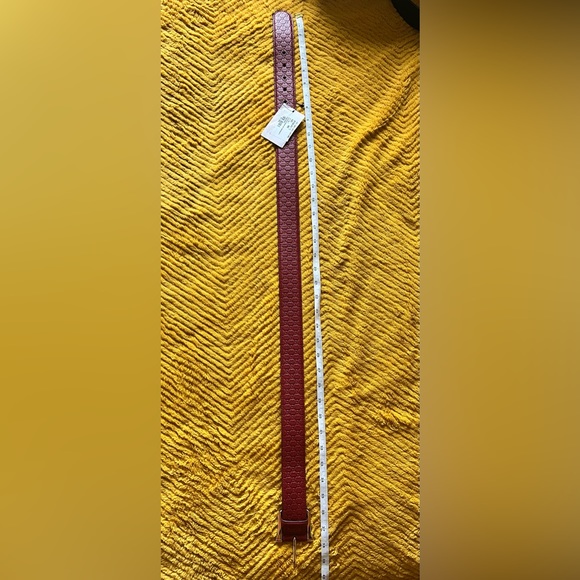 Authentic GUCCI belt - Picture 6 of 7